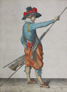 Jacques de Gheyn II. Musketeer pulling the ramrod from the barrel. Colored engraving. 1607.