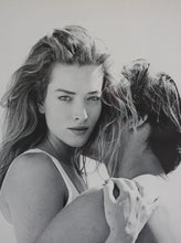 Load image into Gallery viewer, Pamela Hanson. Malibu Beach, California. 1987. Vintage art print.
